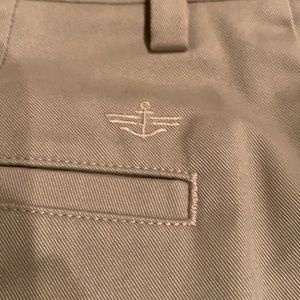 Men's Dockers 30W x 30L Khaki flat front chino